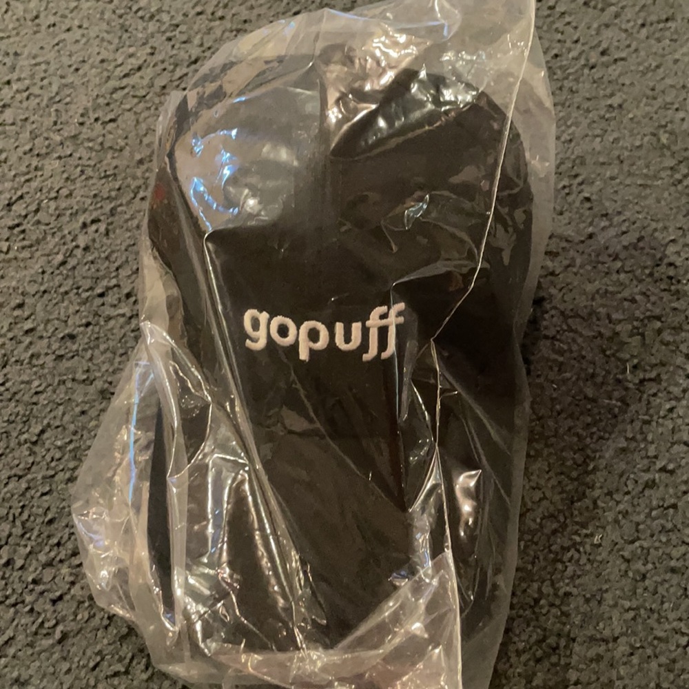 GOPUFF ADJUSTABLE DAD HAT - BLACK - CLOTH CLOSURE